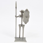 DOM QUIXOTE - Escultura em metal esculpido e cinzelado. Peça assinada. Med: 35cm