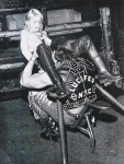Rara foto impressa da famosa cantora pop Madonna na intimidade, de seu fotógrafo exclusivo. Med: 34 x 25cm