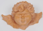ULISSES - Escultura em ceramica policromada retratando "Querubim" Peça assinada. Med: 37 x 23cm