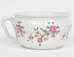 STARFFORDSHIRE - Old Foley - Belíssimo cachepot em porcelana inglesa, tica decoração floral policromada com detalhes em baixo relevo. Peça marcada. Med: 27 x 22 x 12cm