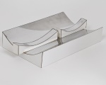 TOYOTA - Espaço-77 - Escultura em madeira revestida em placas metalizadas. Tiragem 12 / 20 - Assinado. Med: 28 x 18 x 6cm