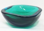 MURANO - Anos 60 - Antigo cinzeiro ou bowl em vidro italiano verde. Med. 12 x 12 05 cm.