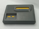 Videogame Console Dynavision . Dynavision foi uma série de consoles de jogos eletrônicos feitos pela Dynacom a partir de 1983.Sendo a primeira empresa a lançar um clone de Atari 2600 em 1983 e posteriormente em 1989 um clone de NES no mercado brasileiro. Os clones se tornaram populares no país.Em Excelente Estado de Conservação (Apenas console, vídeo game foi comprado em um Grande lote,  de um grande colecionador do Rio de Janeiro, onde foi informado pelo mesmo que em teste o mesmo liga, não foi testado em nossa loja por isso não garantimos o funcionamento).