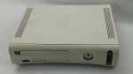 Videogame Console Xbox 360 Branco (Apenas console, vídeo game foi comprado em um Grande lote,  de um grande colecionador do Rio de Janeiro, onde foi informado pelo mesmo que em teste o mesmo liga, não foi testado em nossa loja por isso não garantimos o funcionamento)