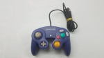 Controle Manete Para Videogame Console  Nintendo Game Cube Original.Testada e Funcionando.Indicamos a retirada do item diretamente em nossa loja.Caso seja solicitado o envio por correios ou transportadora,não nos responsabilizamos caso o item ao chegar não funcione.