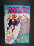 Gibi ou HQ - Mickey Revista Mensal da Walt Disney 268, ano 1975, editora Abril, possui desgaste e assinatura na capa.
