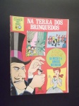 Gibi ou HQ - Clássicos Walt Disney nº 16 Na Terra dos Brinquedos, 1970, editora Abril, desgaste da lombada, capa e contracapa precariamente presas ao miolo, bordas amareladas, mede 27x20cm ( AxL ).