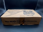 Colecionismo. Antiga caixa de papelão Hora Certa da Varig - Cruzeiro. Mede 38x24x9cm.