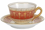 MONTE ALEGRE - Belíssimas Xícara de Café, em fina porcelana, na tonalidade branca com decoração na tonalidade  bordô e aplicação de guirlandas em ouro. Dimensões: 4 cm X 7 cm (Alt./Diâm.). xxx