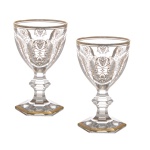 BACCARAT  Par de taças em cristal francês translucido da Maison Baccarat. Apresenta selo da Cristallerie. 13 cm. Peças sem uso. Acondicionadas em caixa original.