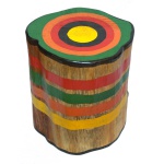 Banco rústico de forma circular em madeira esculpido e com policromia com as cores da Jamaica. 46 x 37 cm.