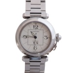 PASHA de CARTIER - Relógio de pulso com movimento automático suíço, caixa em aço e mostrador branco com data. Resistente à água até 100 m de profundidade. Pulseira original em aço. Caixa 39 mm. 9 cm fechado. Este lote encontra-se em Belo Horizonte, MG, e só estará disponível em nossa loja a partir do dia 13 de Outubro.