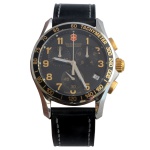 VICTOR INOX SWISS ARMY  Relógio com pulseira de couro marrom. Caixa 45 mm. 26 cm. Este lote encontra-se em Belo Horizonte, MG, e só estará disponível em nossa loja a partir do dia 13 de Outubro.