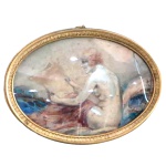 JACQUES DEBUT (Paris, cerca de 1905) - Risque Nude Woman. Aquarela original. Moldura original em bronze lavrado. 10 X 13 cm.Nasceu em Paris no final do século XIX. Foi aluno de Bonnal.Estreou expondo no Salon des Artistes Français, no início do século. Era um aquarelista de sucesso em Paris, seus trabalhos apareceram em muitas revistas e publicou muitos cartões-postais de mulheres elegantes. Tornando-se um dos grandes nomes do designer gráfico na Paris da Belle Époque.
