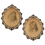 TARANTINO, Giuseppe (1916 -1999)  Dois desenhos a lápis  de formato oval, pintado s/ tecido, representando Busto de Jovem Mãe com Filho e Perfil de Moça com Cabelo Solto. Assinados pelo artista, um deles situado e datado Milano 1974. 27 x 22 cm (MI). 38 x 28 cm (ME). Lote pertencente ao acervo de tradicional família paulistana de Américo Moreira dos Santos e Anella Mafalda Malzoni.