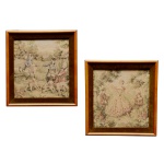 Par de pequenos painéis quadrangulares, bordados em seda ornamentados por Cena de Caça com Cães e Cavaleiro e Jovem Dançando Acompanhada por Musicistas. Molduras em madeira lisa. 23 x 21 cm (MI). 29 x 27 cm (ME). Lote pertencente ao acervo de tradicional família paulistana de Américo Moreira dos Santos e Anella Mafalda Malzoni.