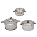 Conjunto de 3 legumeiras redondas F. W. Brogg?? Milano. 16 x 25 x 18 cm / 13 x 22 x 16 cm / 10 x 17 x 13 cm. Lote pertencente ao acervo de tradicional família paulistana de Américo Moreira dos Santos e Anella Mafalda Malzoni.