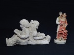 ESCULTURAS, duas (2) sendo: 1 em resina policromada representando um casal de bailarinos espanhóis; 1 em estuque representando duas crianças sentadas lendo, marcada MÉXICO  1996, com restauro; medindo a maior 23 x 14 cm.