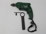 FERRAMENTA, uma (1) furadeira da marca BOSCH, modelo SUPER HOBBY, 127 volts, com duas velocidades, usada, não testada e sem garantias.