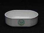 PORCELANA, um (1) covilhete quase oval feito para PANAIR  FROTA BANDEIRANTE, manufatura RIO BRANCO (Rio de Janeiro, RJ, décadas 40/60, medindo 14,5 x 12,5 x 4 cm.