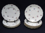 PORCELANA ALEMÃ, nove (9) itens: 4 pratos e 5 píres, ornamentação floral policromada, arremates a ouro, manufatura K & A (KRAUTHEIM ET ADELBERG, Selb, Bavária, Alemanha; em 1884 Christoph Krautteim abriu um atelier de decoração; em 1889 seu cunhado Richard Adelberg juntou-se a ele; em 1912 abriram a própria fábrica de porcelana; em 1933 morre Christoph Krautteim; em 1979 encerrou as atividades).