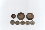 NUMISMÁTICA, Suíça, oito (8) moedas em PRATA, totalizando 46 gr, sendo: 5 francos 1954 (2); 1/2 franco 1931; 1944; 1962 e 1963 (3), todas em muito bom estado de conservação ou mais.