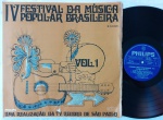 IV Festival Da Música Popular Brasileira - Vol. 1 LP 1968 Mono Mutantes Joyce  Muito bom estado. Gravadora Phillips Mono 60's. Com : Os Mutantes , Joyce, Trio Marayá, Marilia Medalha. Disco em excelente estado. Capa em bom estado, com pequeno desgastes na frente.