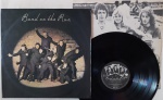 PAUL MAcCARTNEY & WINGS Band On The Run LP 1974 Brasil Encarte BOM ESTADO. LP Gravadora Apple 70's. Inclui Encarte. Capa disco em bom estado. Disco em muito bom estado.