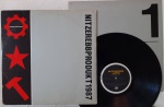 Nitzer Ebb  That Total Age LP Brasil 1988 Industrial Encarte Bom Estado. Gravadora Mute 80's. Capa em bom estado com discretos desgastes e manchas natural do tempo. Disco em bom estado com riscos superficiais.