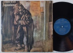 JETHRO TULL - Aqualung LP Brasil Edição 1971 Rock Progressivo Bom a regular estado. Primeira edição 1971 Gravadora Reprise. Disco em estado bom e regular com medios e superficiais riscos , algumas faixas pode ter chiados na reproduçã . Capa em bom estado, com amassos.