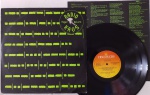 Roger Waters  Radio K.A.O.S LP Brasil 1987 Encarte Excelente estado. Gravadora CBS 80's. Disco em excelente estado. Capa em muito bom estado. Inclui encarte.