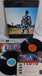Pink Floyd  Delicate Sound Of Thunder 2xLP Gatefold Brasil Muito bom estado.Gravadora CBS 80's. Discos em muiot bom estado. Capa em bom estado com discretos desgastes. Inclui encartes.