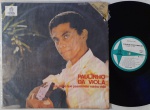 PAULINHO DA VIOLA - Foi um rio que passou na minha vida LP 1970 Primeira Edição capa Sanduíche Estado Regular. LP Gravadora Odeon 70's Primeira prensagem. Capa sanduíche. Disco em bom estado com riscos superficiais. Capa em estado regular com amassos e e danos por umidade.