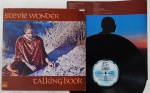 STEVIE WONDER - Talking Book LP Brasil SOUL MUITO BOM ESTADO. LP Gravadora Motown edição 80's. Disco em muito bom estado. Capa muito bom estado.