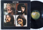 The Beatles  Let It Be LP Brasil 1970 Apple Bom Estado. Gravadora Apple 70's. Disco em bom estado com riscos superficiais. Capa em estado regular, com amassos , manchas e desgastes na espinha e entorno da capa.