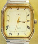 TISSOT (Sea Star) - Elegante e raro relógio de pulso suíço, modelo art deco, a quartz, com caixa e pulseira em aço com douração. Funcionando no momento. Med 3,5 cm.