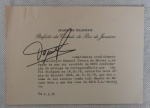 Cartão do Prefeito Marcos Tamoyo datado de 9.2.1979 e assinado, com marca d'agua do brasão do Rio de Janeiro. Med. 11cm x 16cm