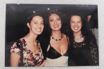 Colecionismo - Antiga Fotografia Colorida de Personalidades, Eliane e Filhas Mariana e Juliane - Na reestreia de "A Dama do Cerrado) no Teatro do Leblon   - Foto Paulo Jabur - Med. 10cm x 15cm.