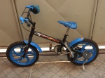 Bicicleta Infantil da Caloi Hot Wheels com rodinhas e campainha originais.