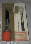Raro microfone vintage sem fio com transmissão via sinal de radio. Estética perfeita e ainda em sua caixa original. Não testado