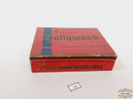 Antiga caixa fr cigarros Hollywood,, da Cia. de Cigarros Souza Cruz. Com alguns desgastes do tempo. Circa Anos 30/40.Medida: