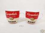 Par de Canecas colecionador  Porcelana com Logo Campbells. Medida: 9 xm altura x 9 cm diametro