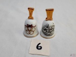 Jogo de 2 sinos natalinos em porcelana da coleção The Twelve Days of Christmas de 1991.