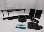 Kit diverso para escritório, composto de apara livro, grampeador, porta cartões, etc.