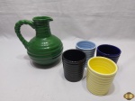 Jarra para água, sucos com 4 copos em porcelana canelada colorida. Medindo 19,5cm de diâmetro.