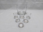 Jogo de 6 copos de aperitivo com balde de gelo em vidro color. Medindo o balde de gelo 12cm de altura x 13cm de diâmetro.