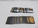 Lote com mais de 100 cartas sortidas do jogo Magic.