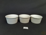 Jogo de 3 Ramequins em Porcelana Branca Francesa Medida: 3,5 cm altura x 6 cm diametro