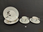 Jogo 4 Peças Porcelana Decorada sendo 2 Pratos Massas e 2 Xicaras Chá. Medida: Pratos 20,5 cm e Xicaras 6 cm altura x 9 cm diametro e pires 16 cm diametro