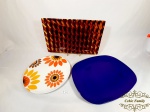Lote 3 Travessas  em Melanina goyana  e  acrilico. Medida: 36 cm x 25 cm ; 38 cm x 22 cm e 25 cm diametro. melanina goiana